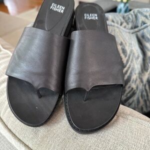 EILEEN FISHER Sandals